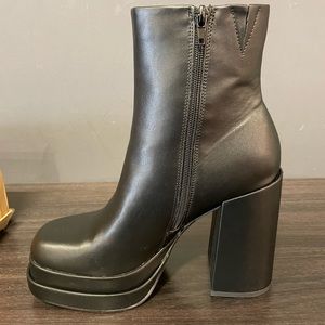 Steve Madden platform heels